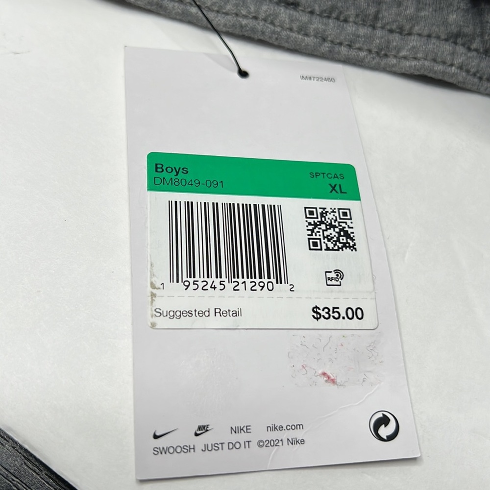 Nike Sportswear Big Kids' (Boys') Cargo Shorts - Picture 10 of 10